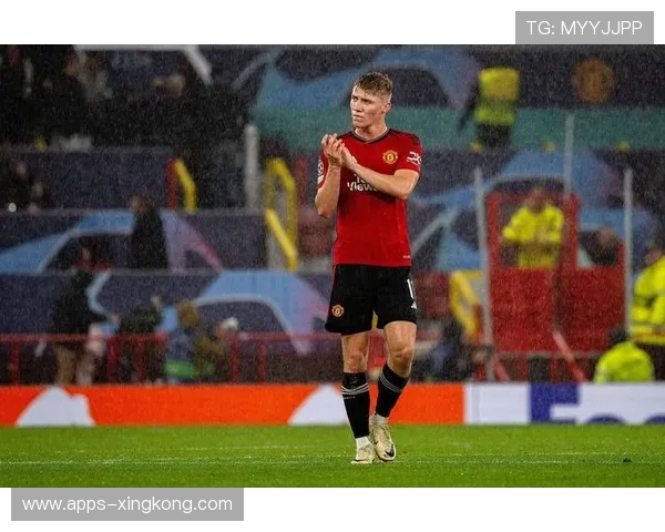 拉什福德补射门前抢点曼联再下一城